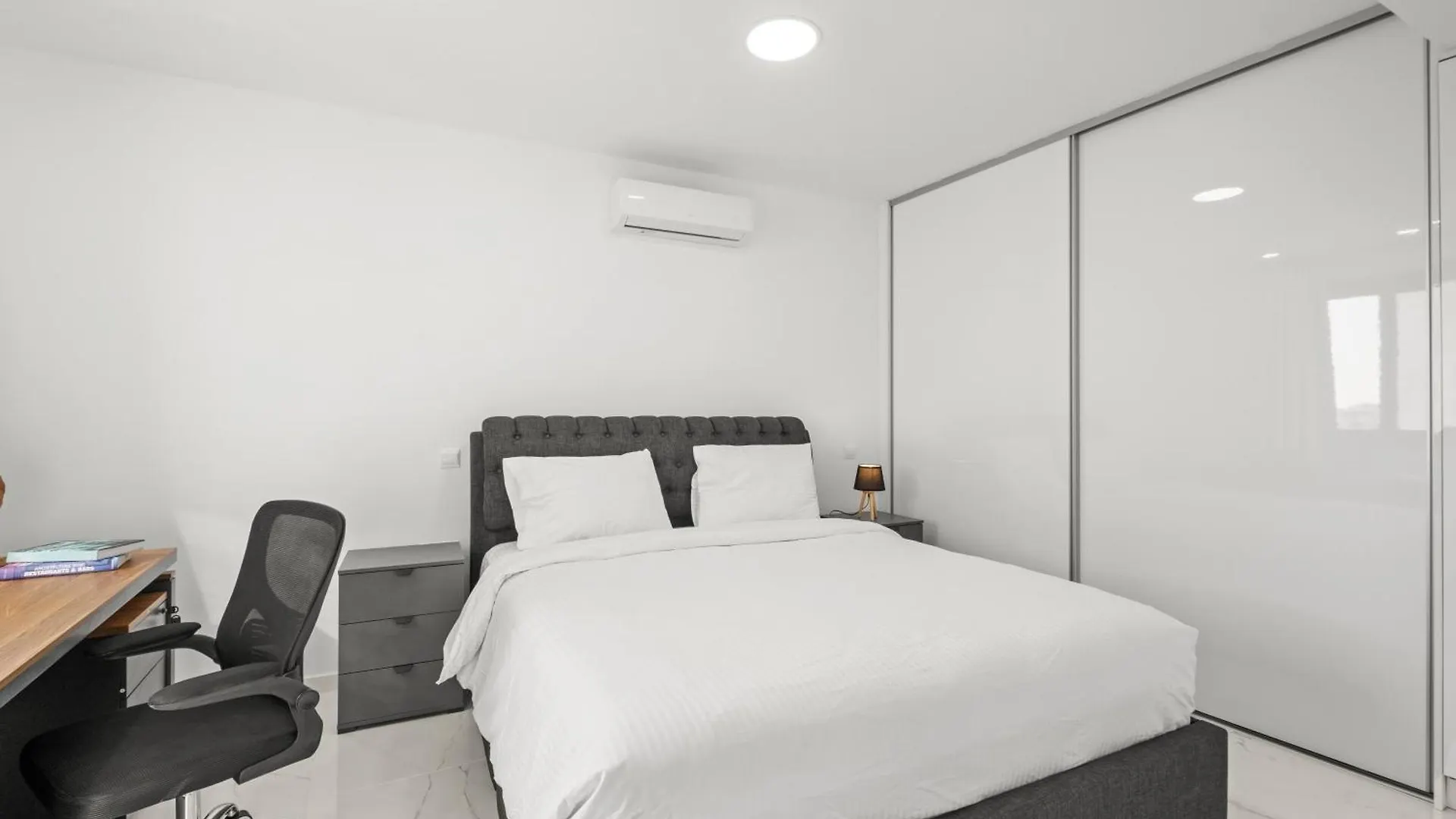 Maestro City Apartments Ларнака