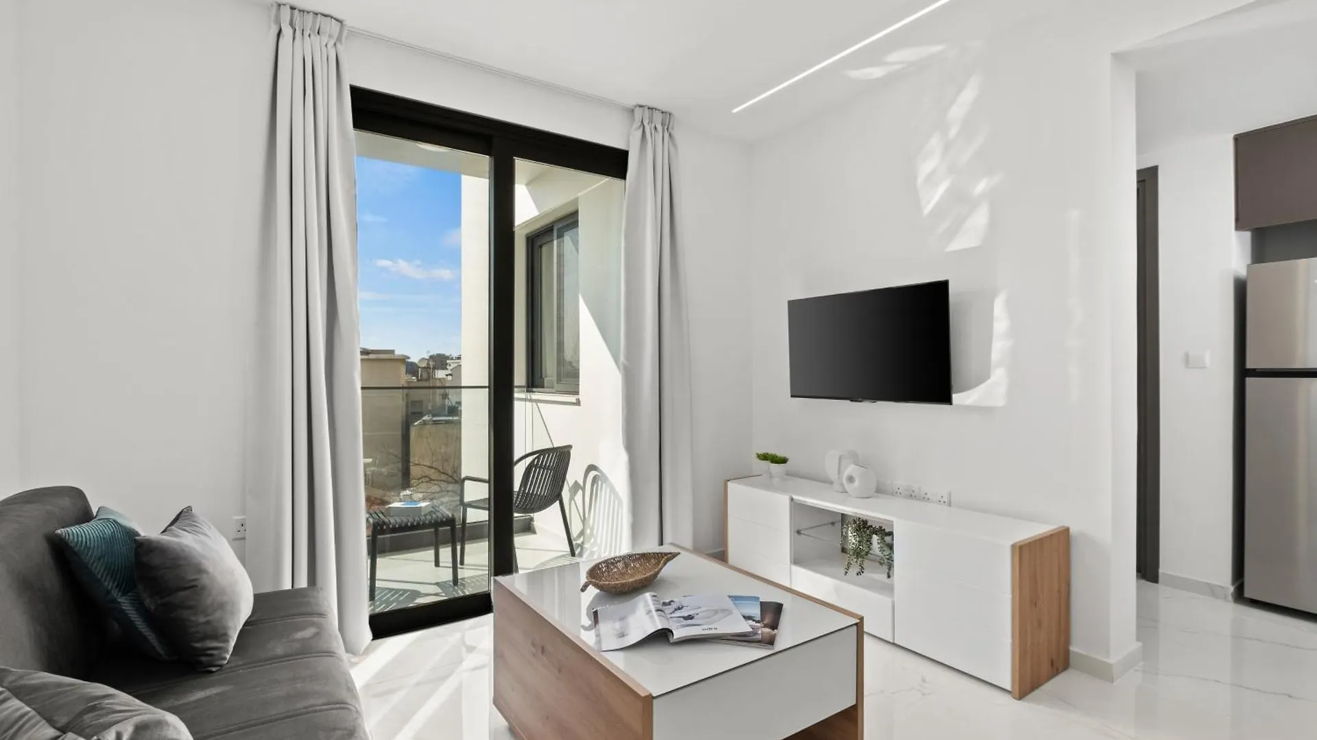 Maestro City Apartments Ларнака