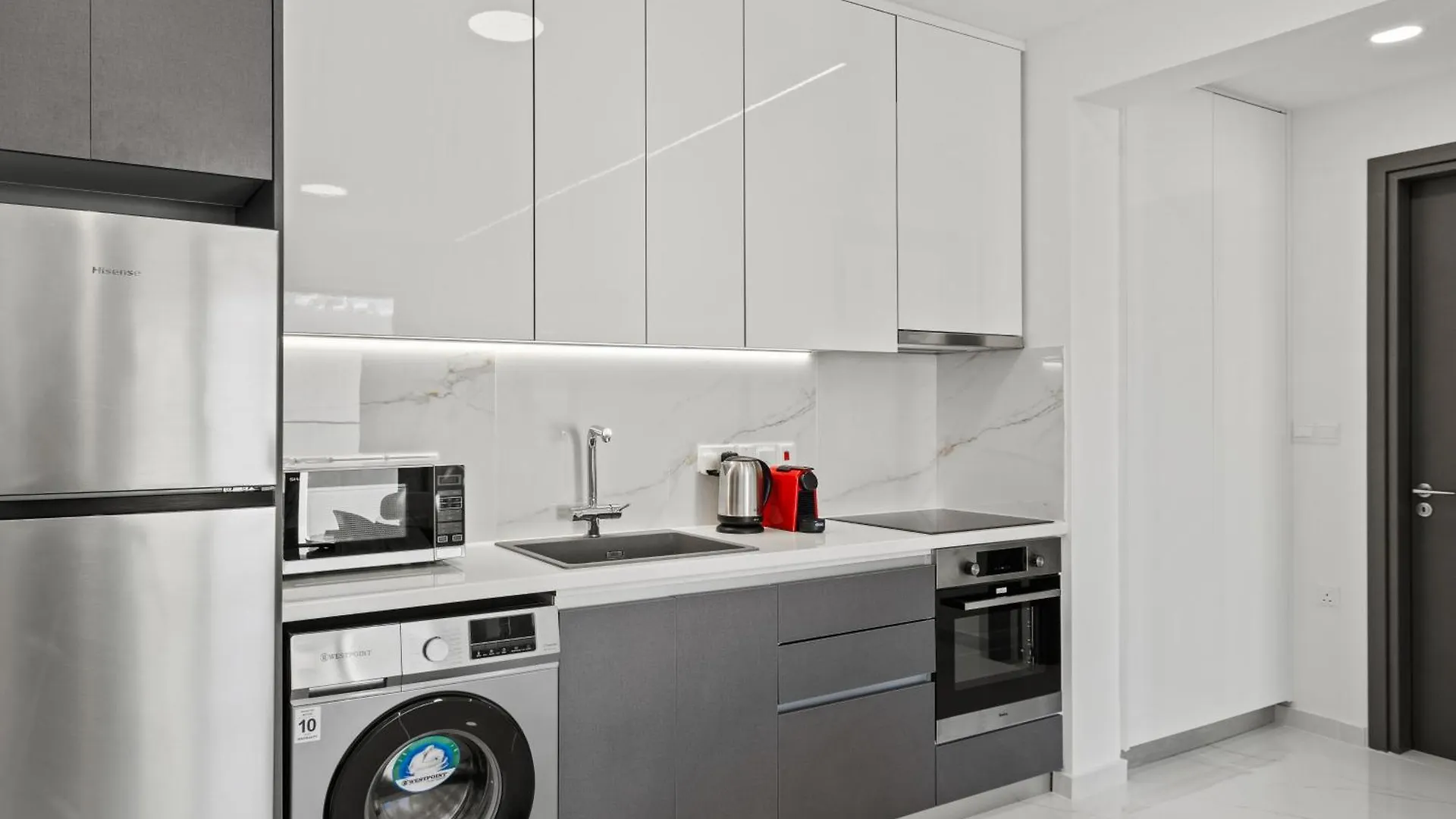 לרנקה Maestro City Apartments קפריסין