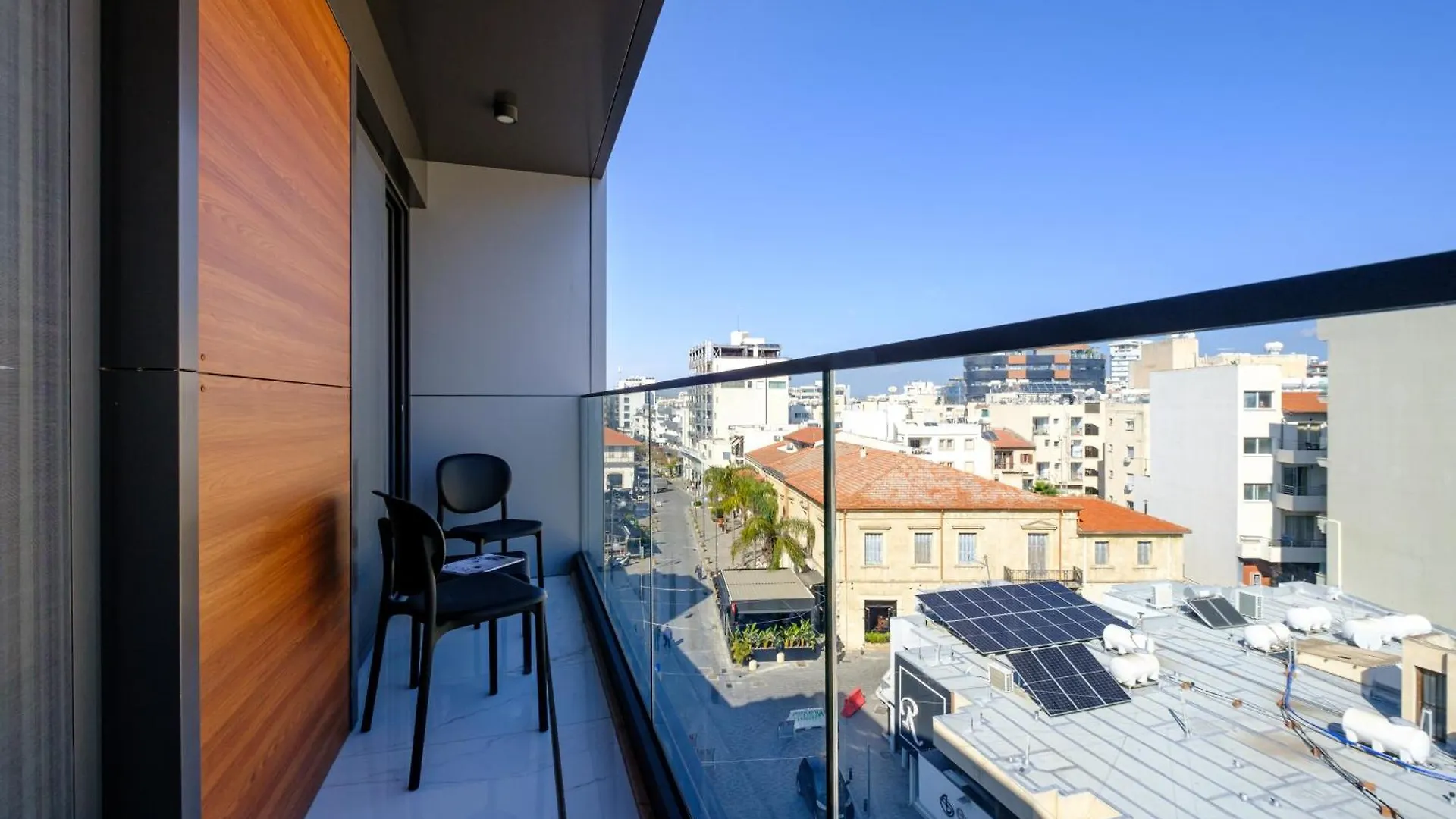 לרנקה Maestro City Apartments