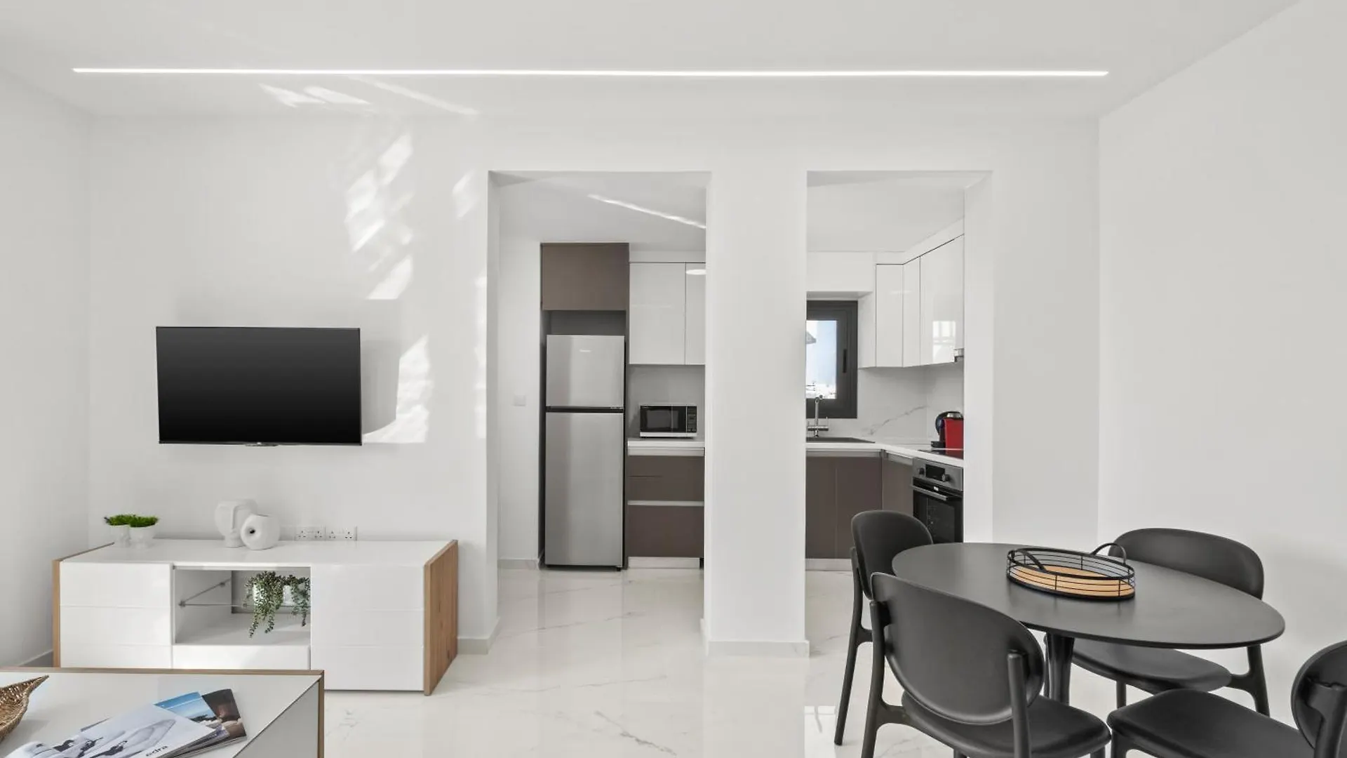 לרנקה Maestro City Apartments